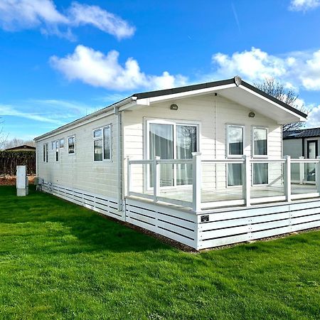 Bluebell Lodge, Dog Friendly South Cerney Bagian luar foto