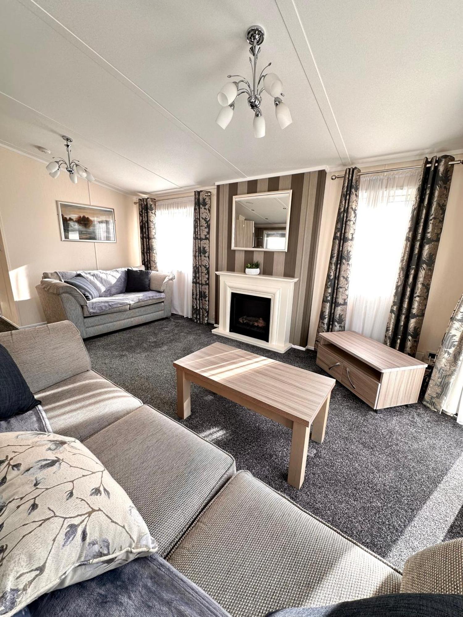 Bluebell Lodge, Dog Friendly South Cerney Bagian luar foto